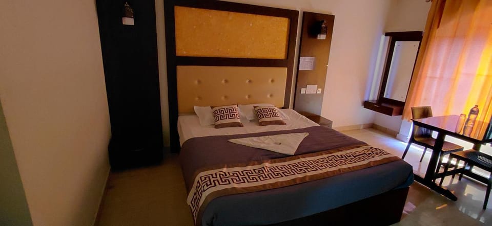 Crown residency Bed and Breakfast in Kerala