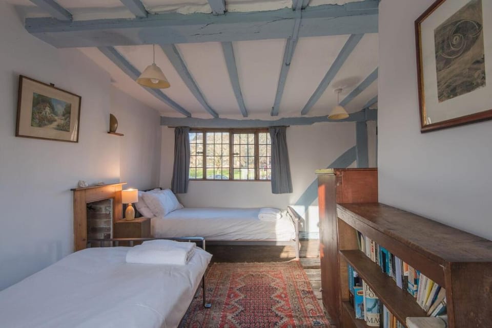 Bell House by Keepers Cottages House in Dover District