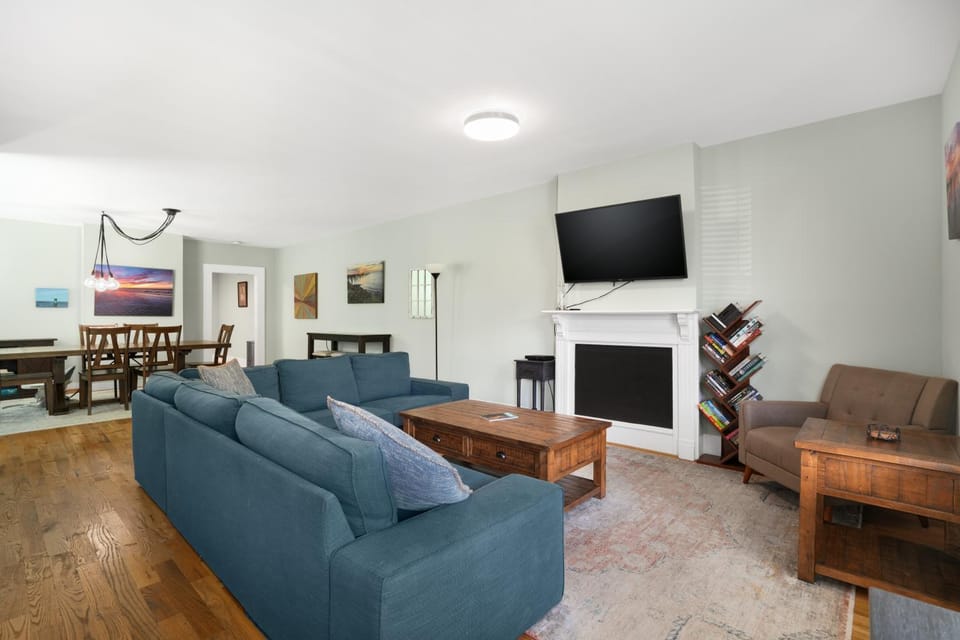 Bayside - Classic duplex in historic downtown! House in Cape Charles
