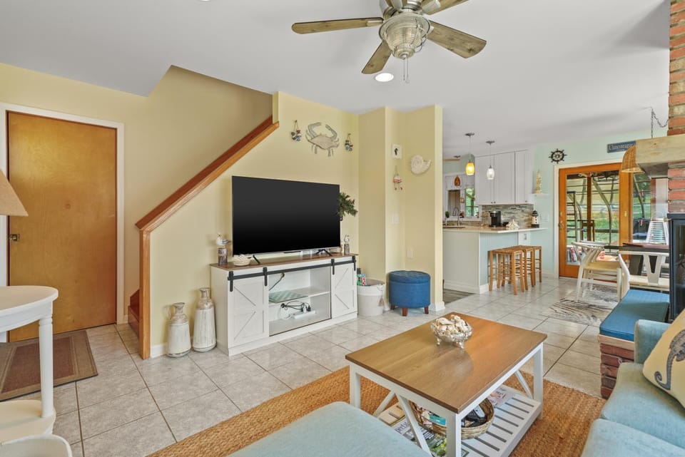 Bayside Bliss - Waterfront home, beautiful views House in Chincoteague Island