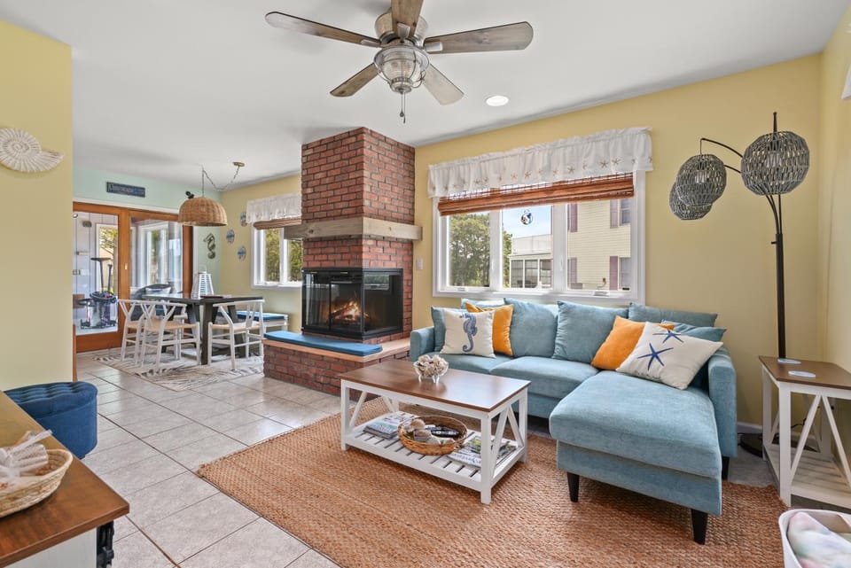 Bayside Bliss - Waterfront home, beautiful views House in Chincoteague Island