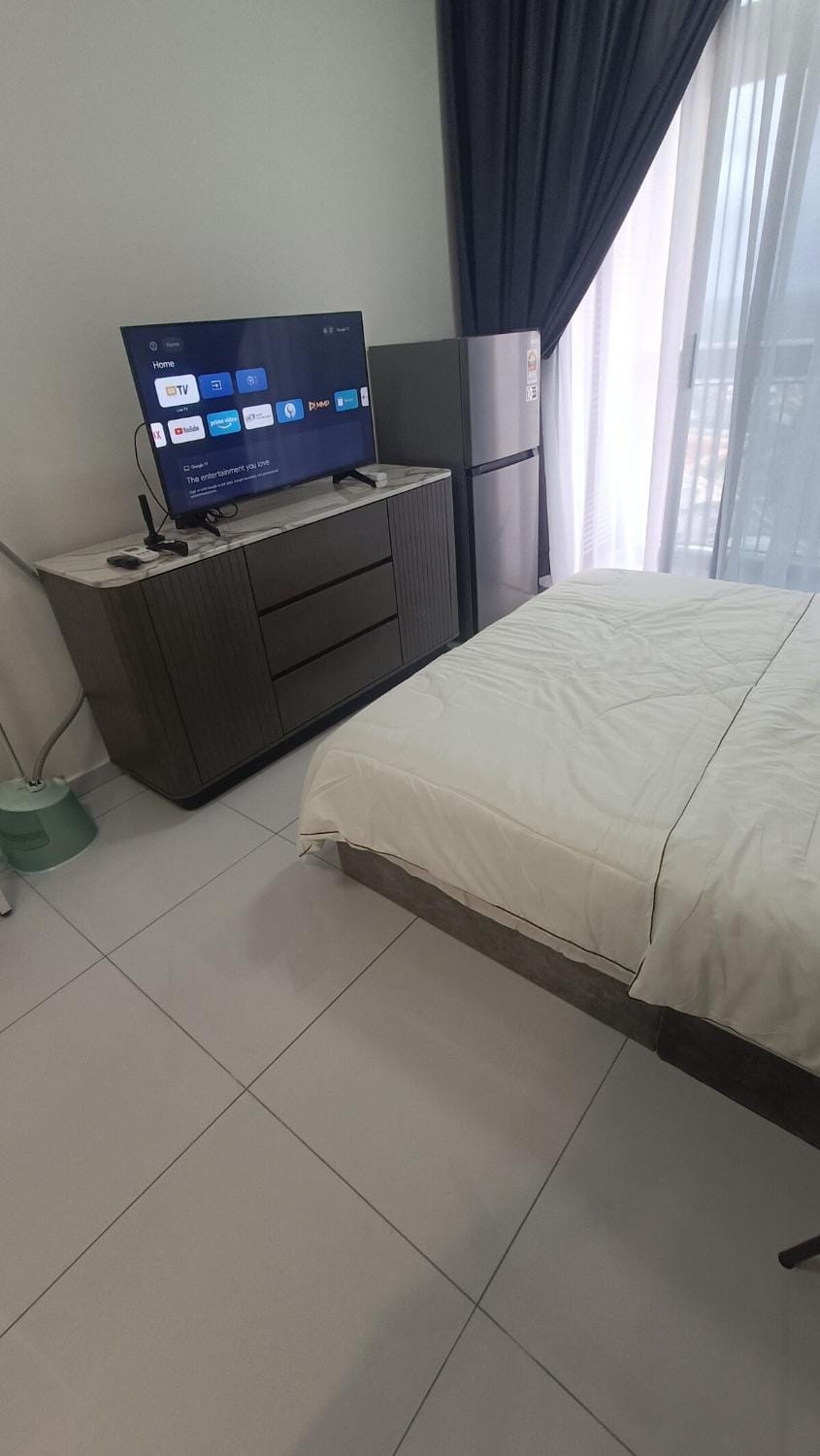 Sky Trees 2 Guests Nflix Balcony Aeon Pool A182 Apartment in Johor Bahru