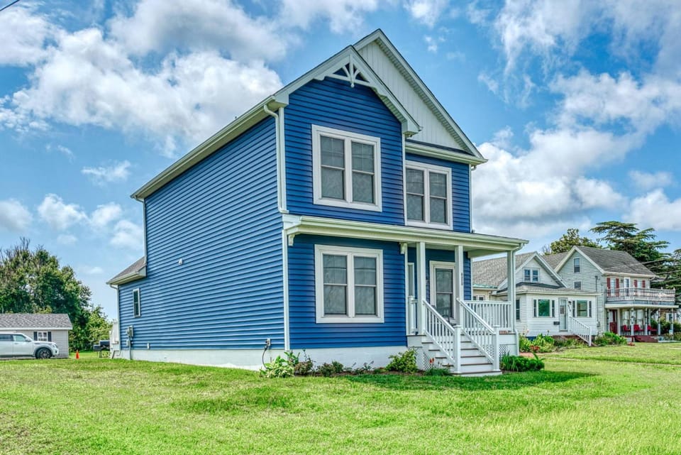 Blue Marlin - Pet friendly with Private Dock! House in Chincoteague Island