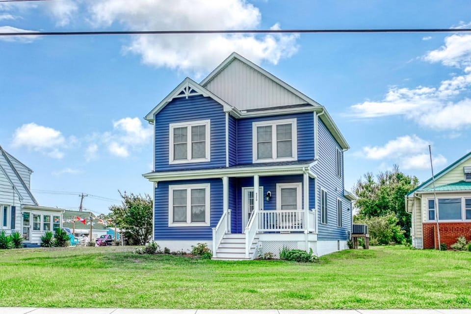 Blue Marlin - Pet friendly with Private Dock! House in Chincoteague Island
