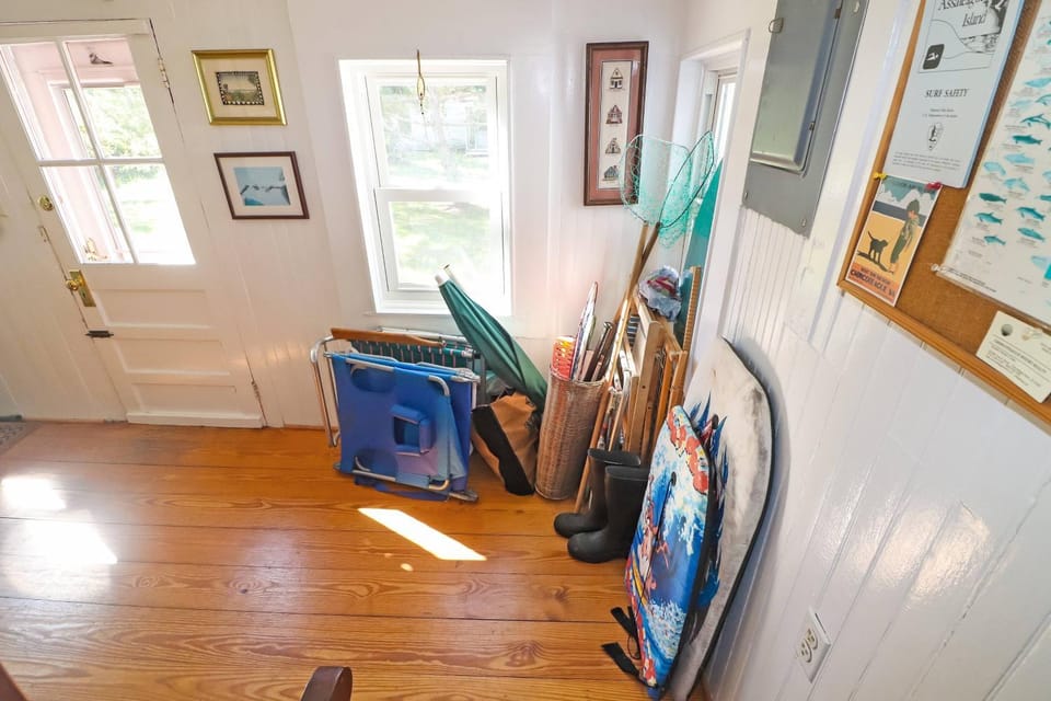 Blue Point - Pet friendly with Outdoor shower! House in Chincoteague Island