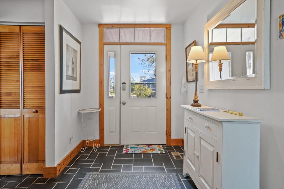 Blue Pointe Bayside - Cozy, Waterfront home! House in Chincoteague Island
