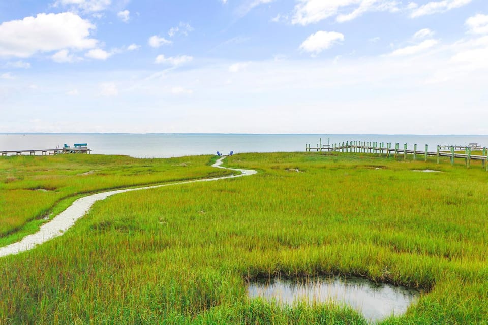 Blue Pointe Bayside - Cozy, Waterfront home! House in Chincoteague Island