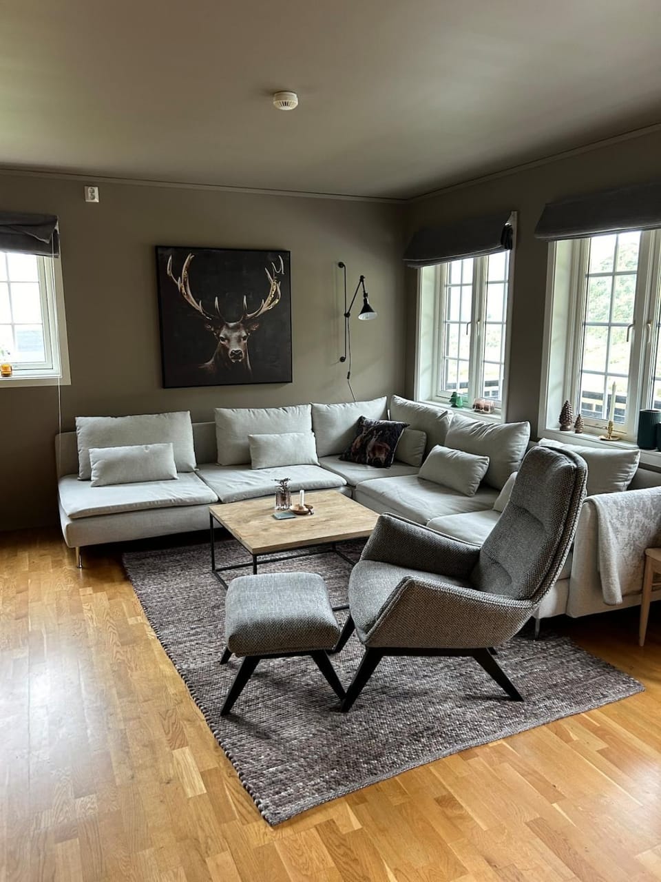 Living room, Seating area
