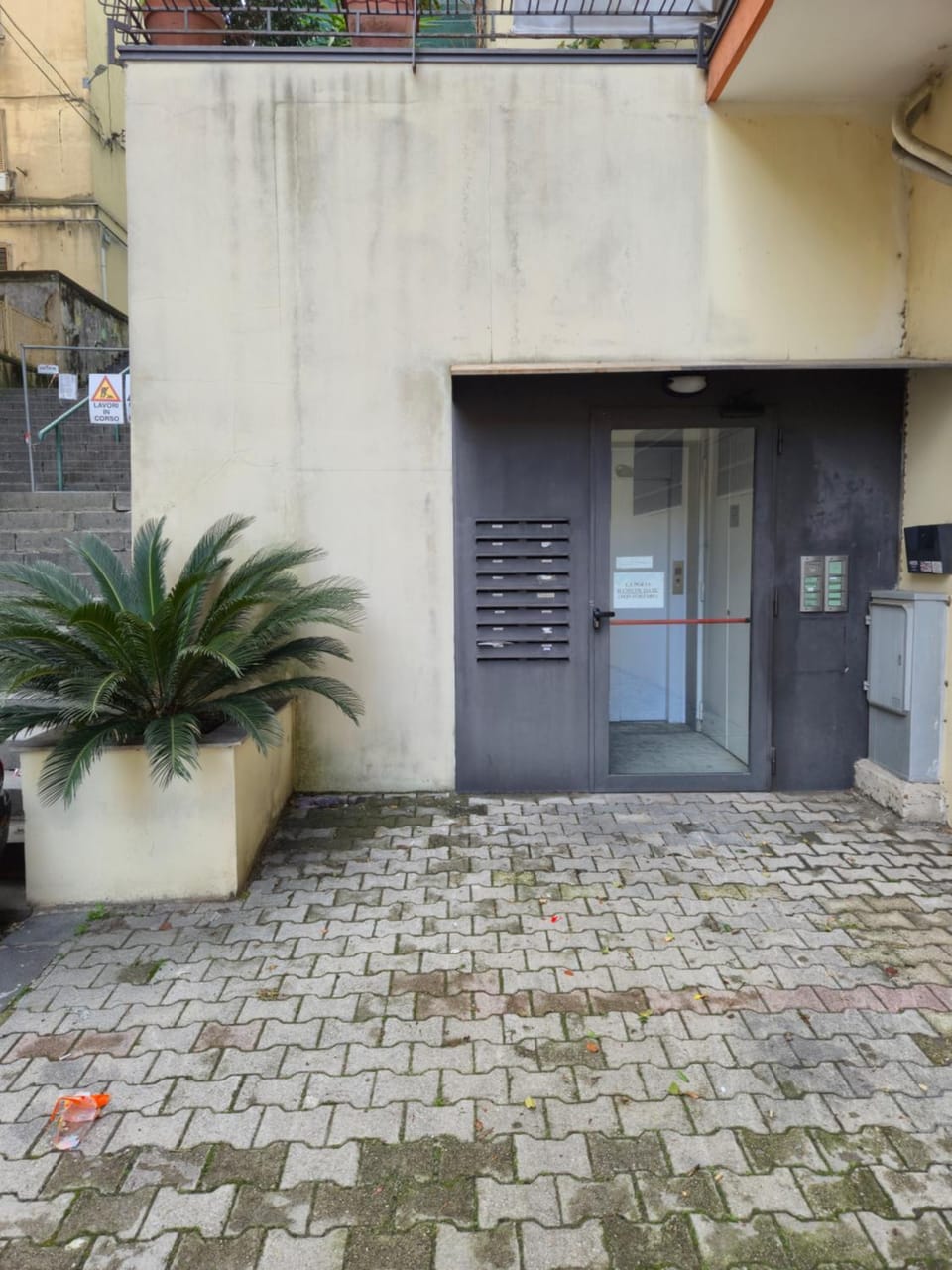 Facade/entrance
