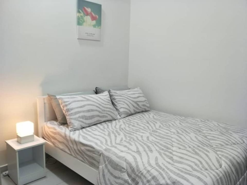 Mesahill Nilai 2 Room Condo - Fast wifi, Amazing Pool & TV Apartment in Negeri Sembilan, Malaysia