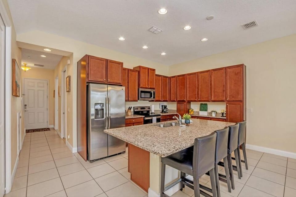 Luxury Villa, Clubhouse, Pool, 15 mins from Disney House in Four Corners