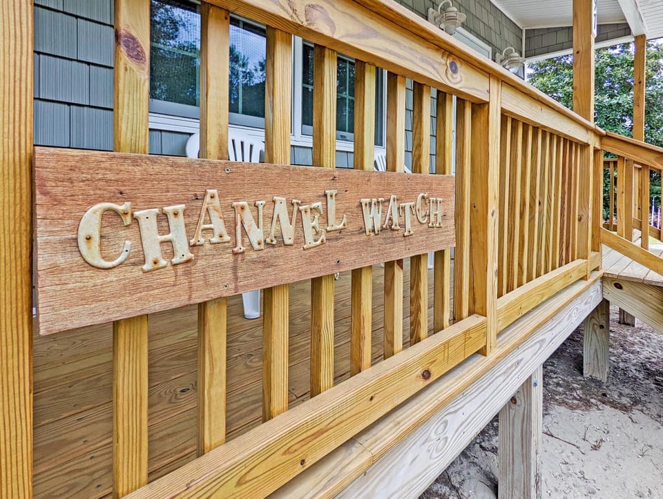 Channel Watch - Waterfront home with private Pier! House in Chincoteague Island