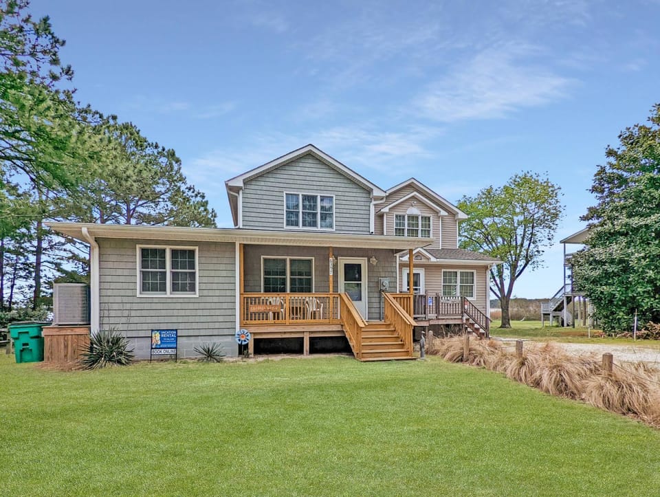 Channel Watch - Waterfront home with private Pier! House in Chincoteague Island