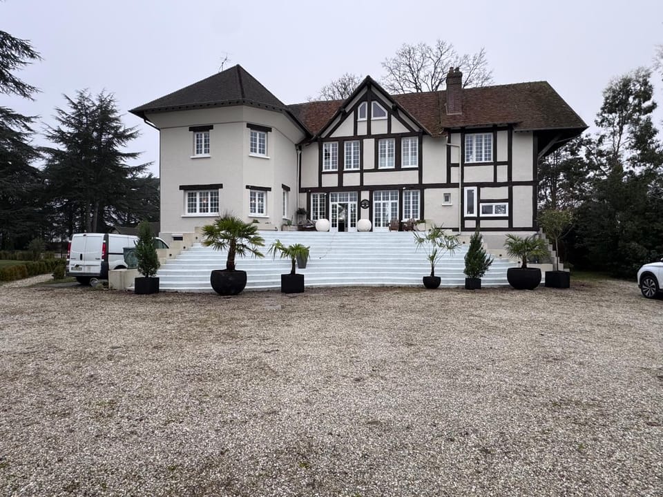 A timeless manor of discreet luxury and absolute privacy Villa in Normandy