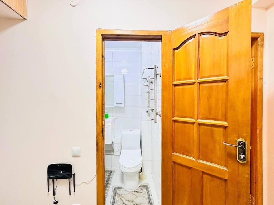 Shower, Toilet, Bathroom