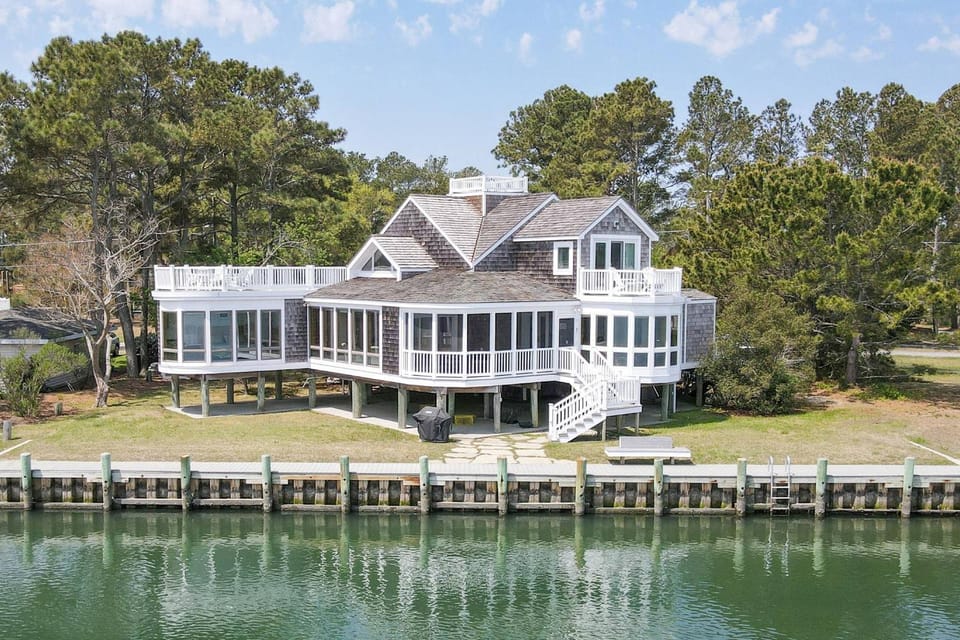 Charlotte's Morning Sun - Unobstructed Water Views! House in Chincoteague Island