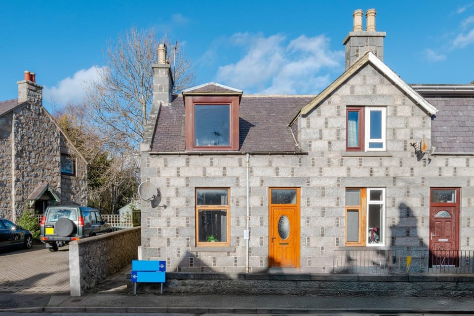 Property building, Neighbourhood, Street view