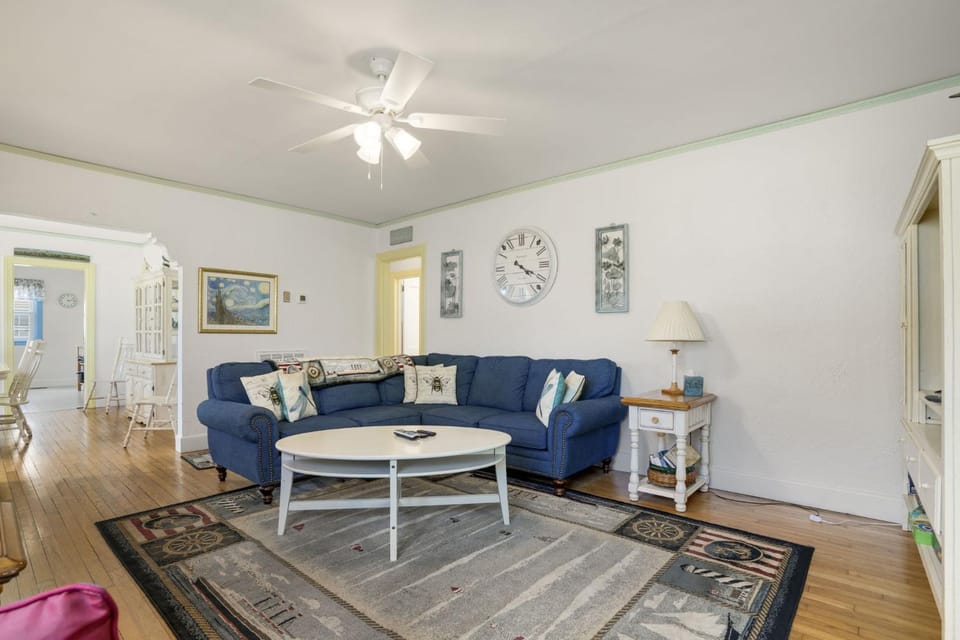 Donovan's Reef - Pet friendly, In Town! House in Chincoteague Island