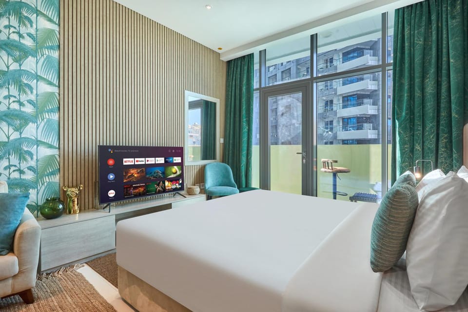 The Seven Palm with free rooftop pool & beach Apartment in Dubai