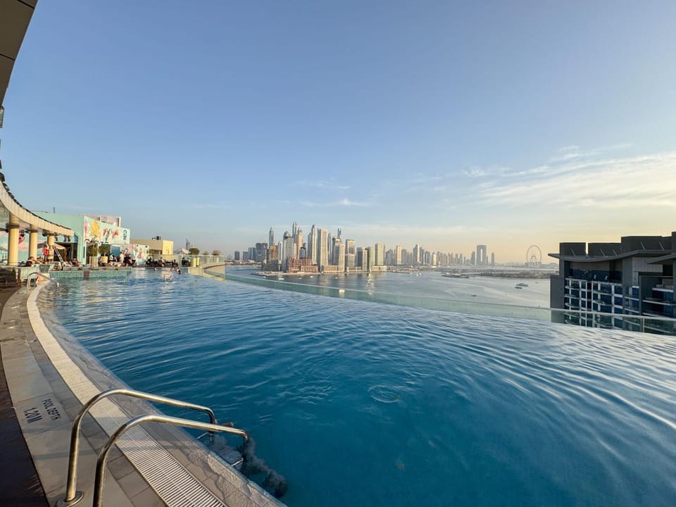 The Seven Palm with free rooftop pool & beach Apartment in Dubai