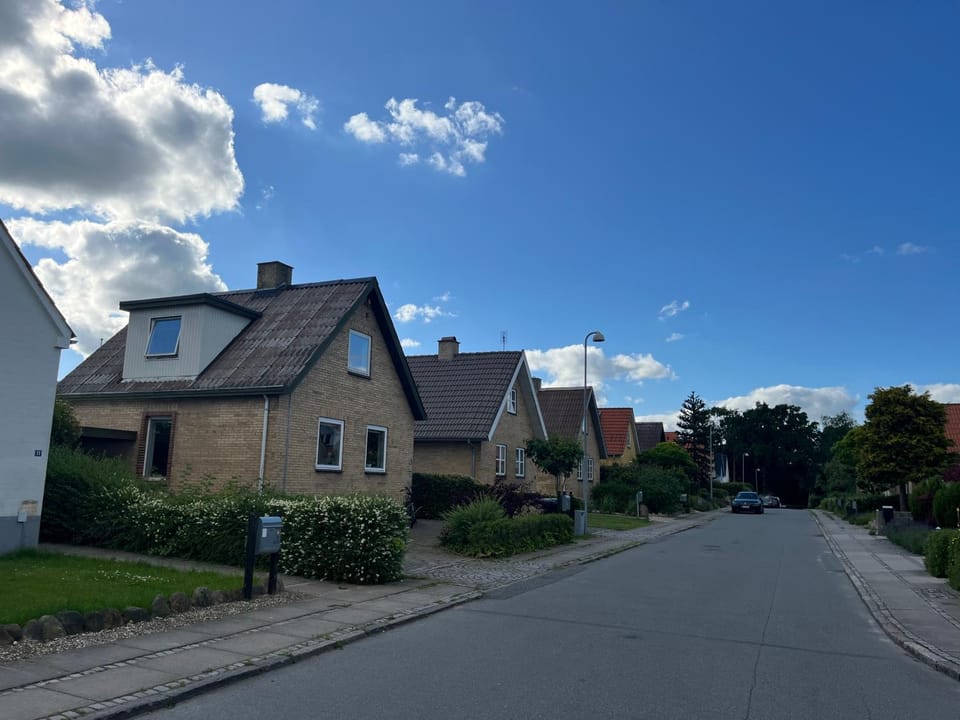 Property building, Street view