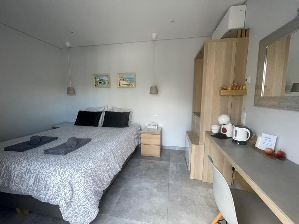 SalemaView Ensuite bedroom Vacation rental in Faro District