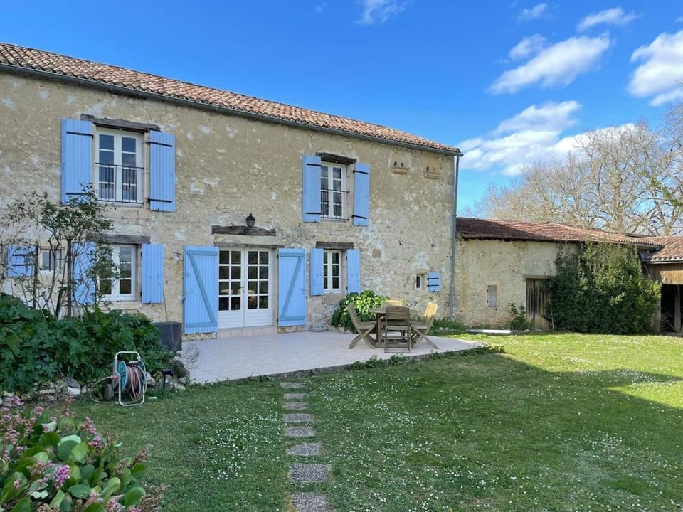 Domaine Le Nourrissat House in Nouvelle-Aquitaine