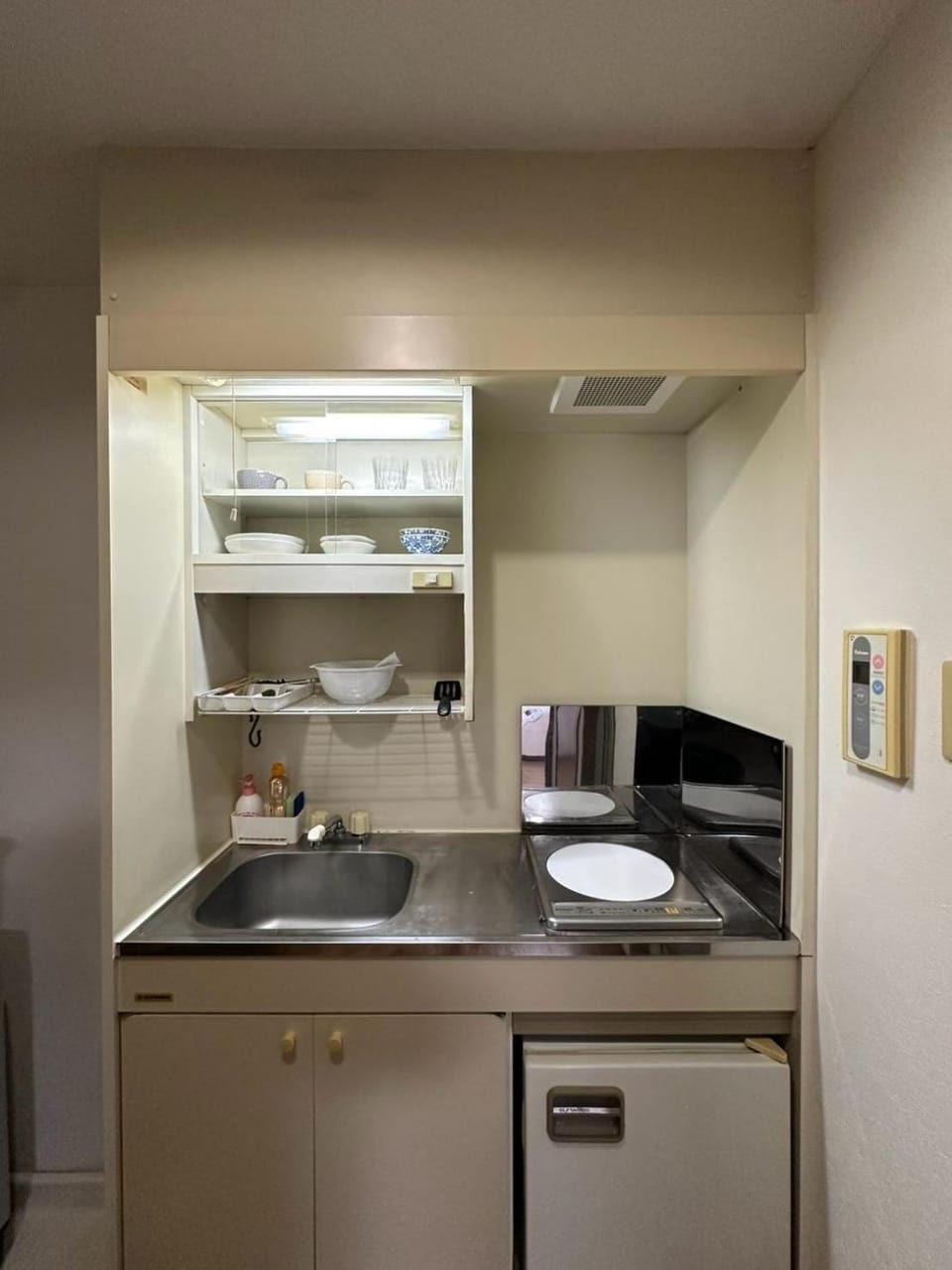 Kitchen or kitchenette, stove