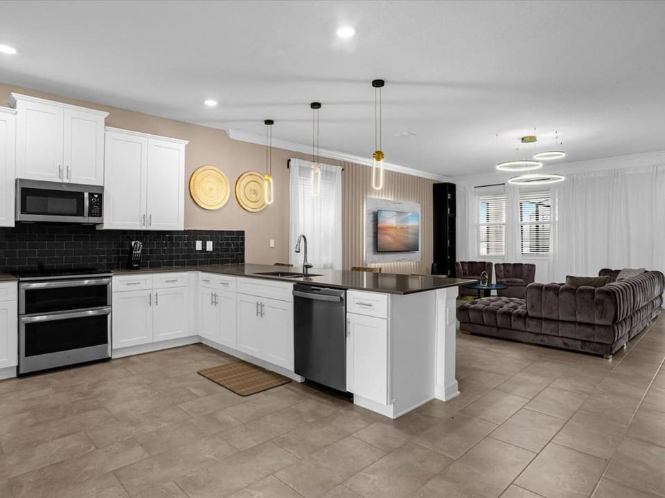 Brand New High End 9BR Villa in Storey Lake Resort House in Kissimmee