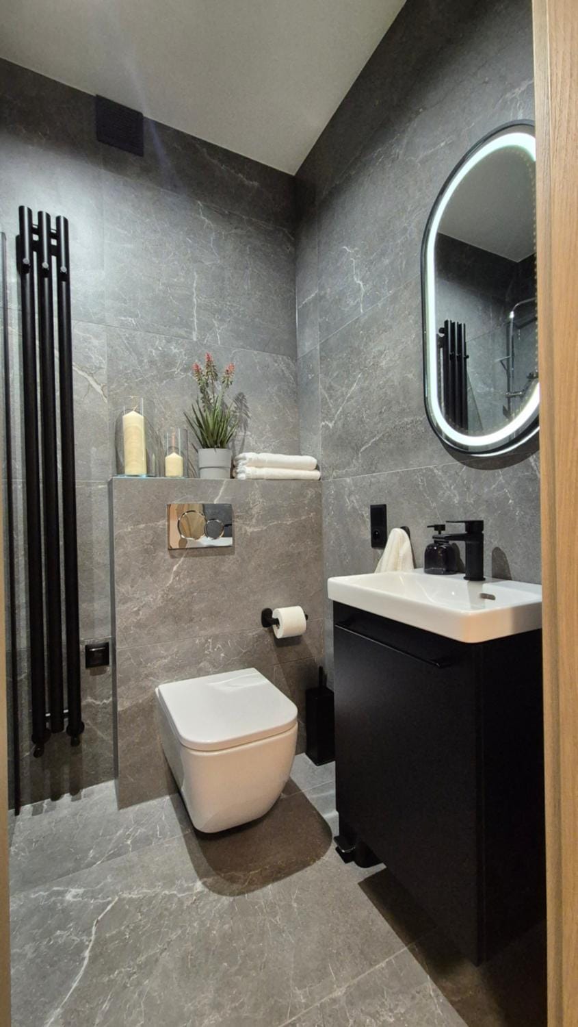 Shower, Toilet, Bathroom