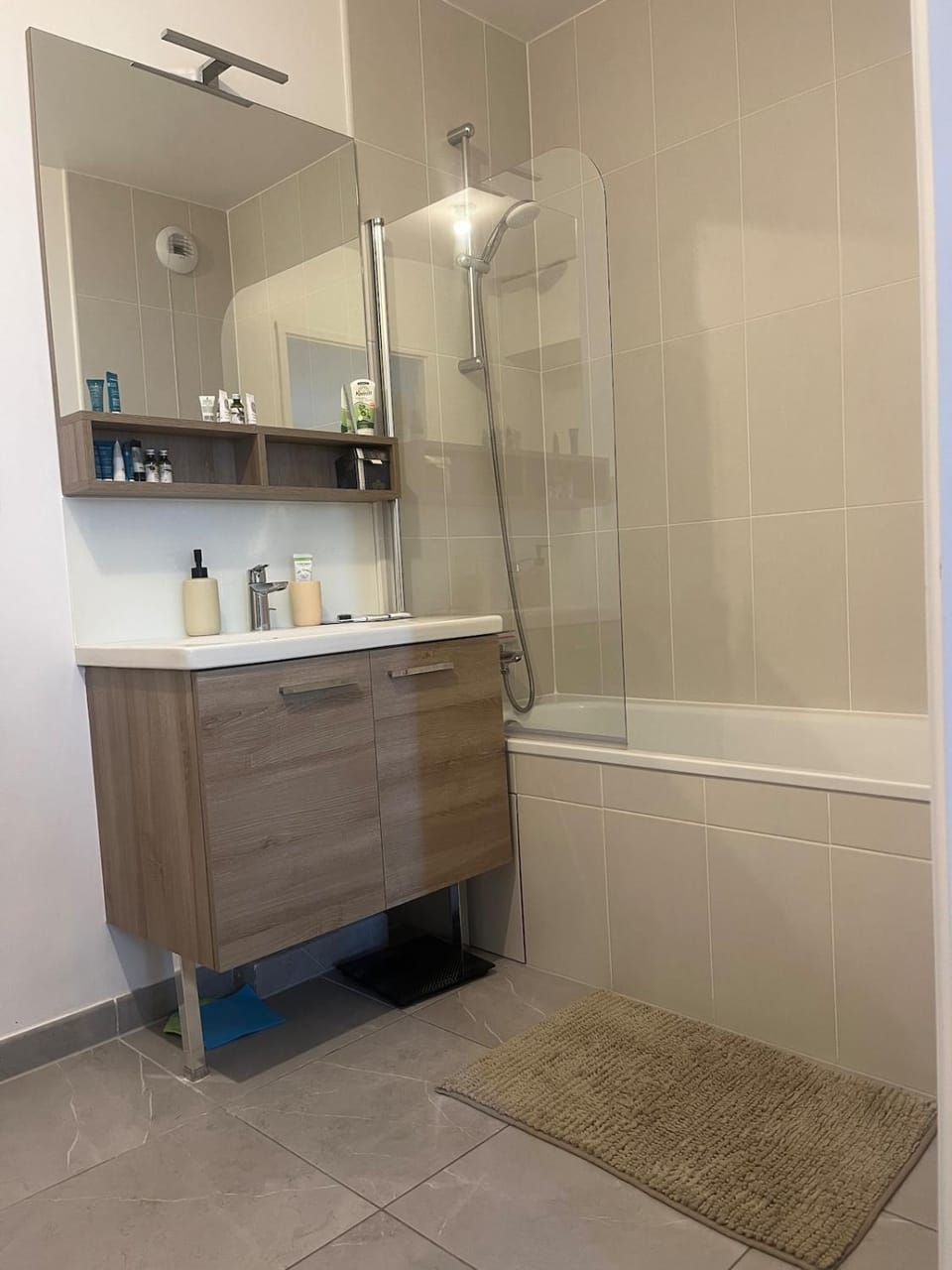 Shower, Bathroom