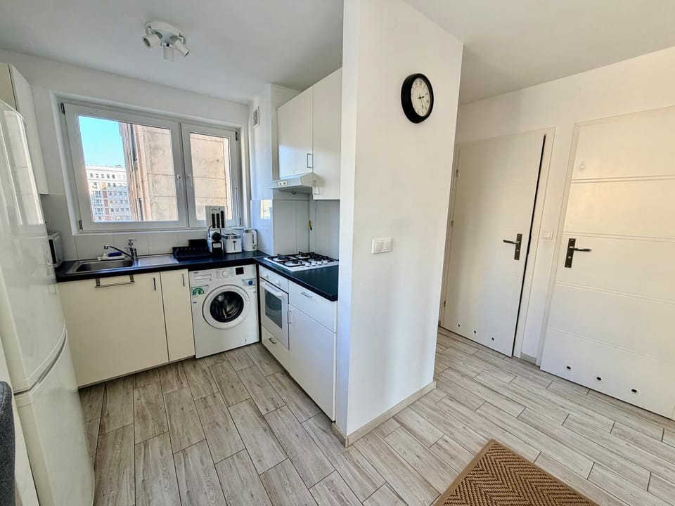 Kitchen or kitchenette, dishwasher, washing machine