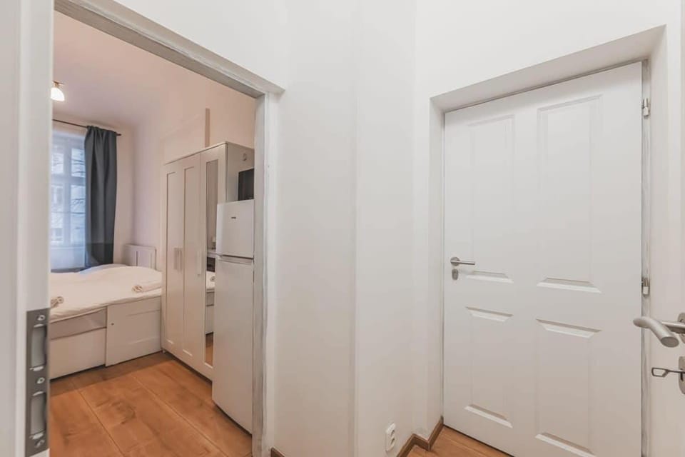 Walk to Old Town Flat, Kitchen, new bathroom Apartment in Prague