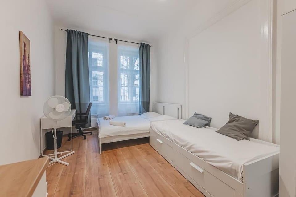Walk to Old Town Flat, Kitchen, new bathroom Apartment in Prague