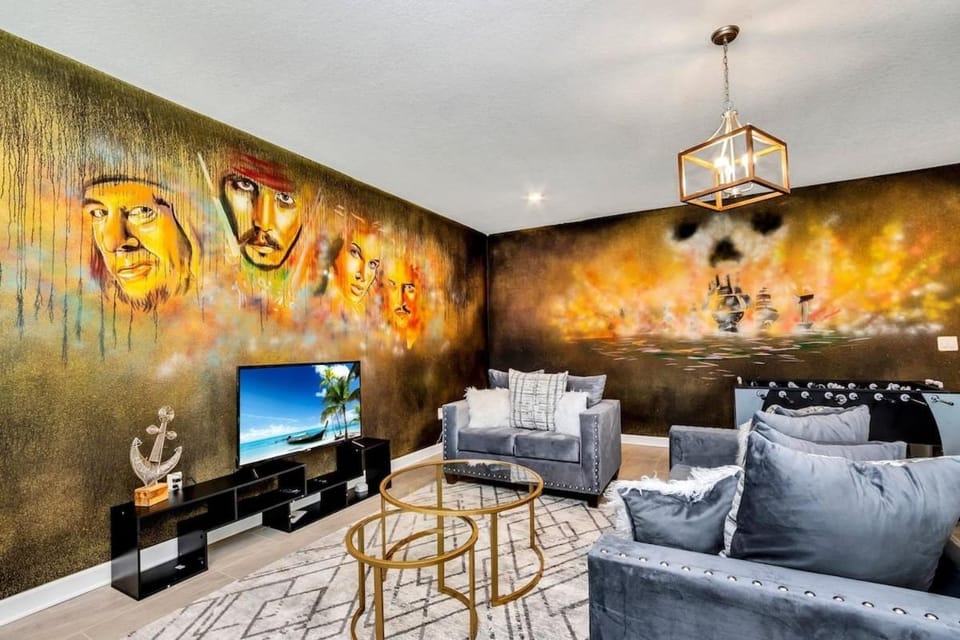 Brand New Storey Lake 8BR Villa with Lake View House in Kissimmee