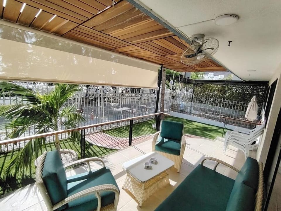 Beach front paradise Rodadero Apartment in Gaira