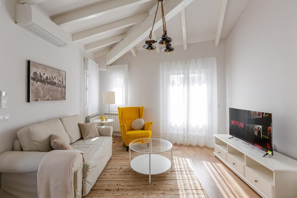 Living room, Lounge or bar