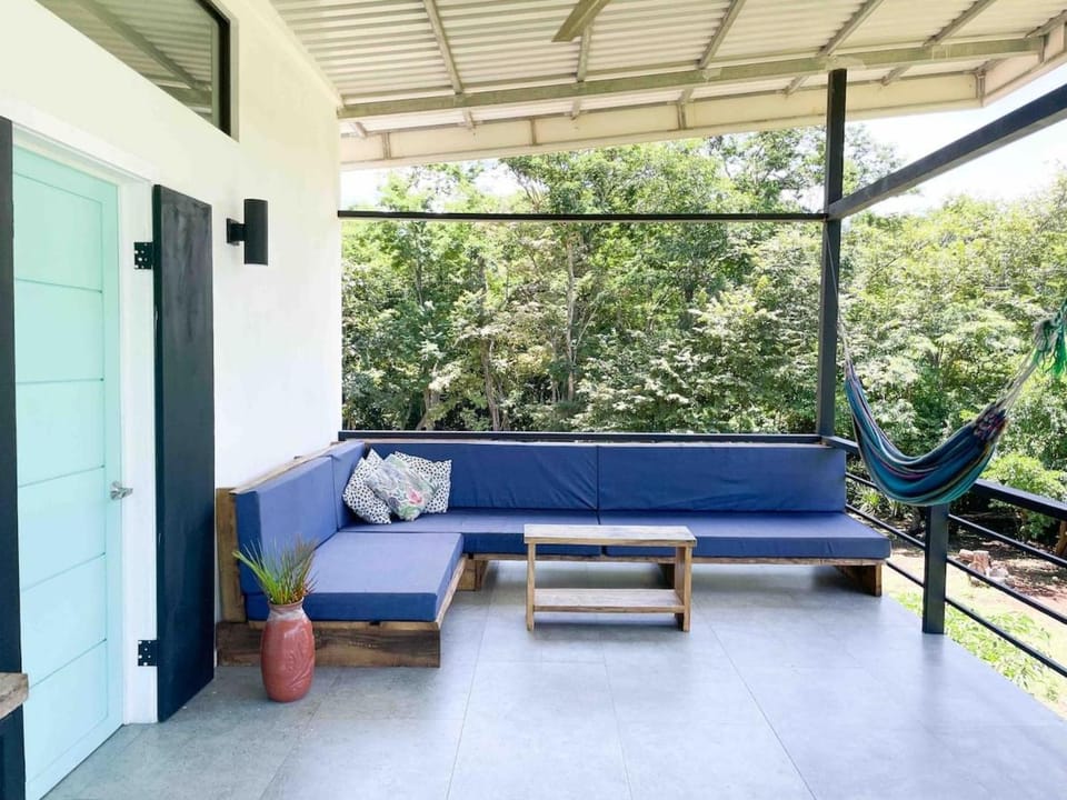 Casa Del Oeste, Playa Avellanas Beach House House in Guanacaste Province