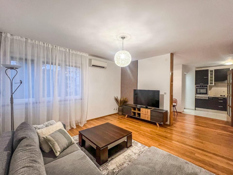 Apartment Lara - spacious and comfortable 2-bed, 2-bath apartment Apartment in Split