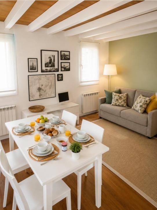 Living room, Dining area