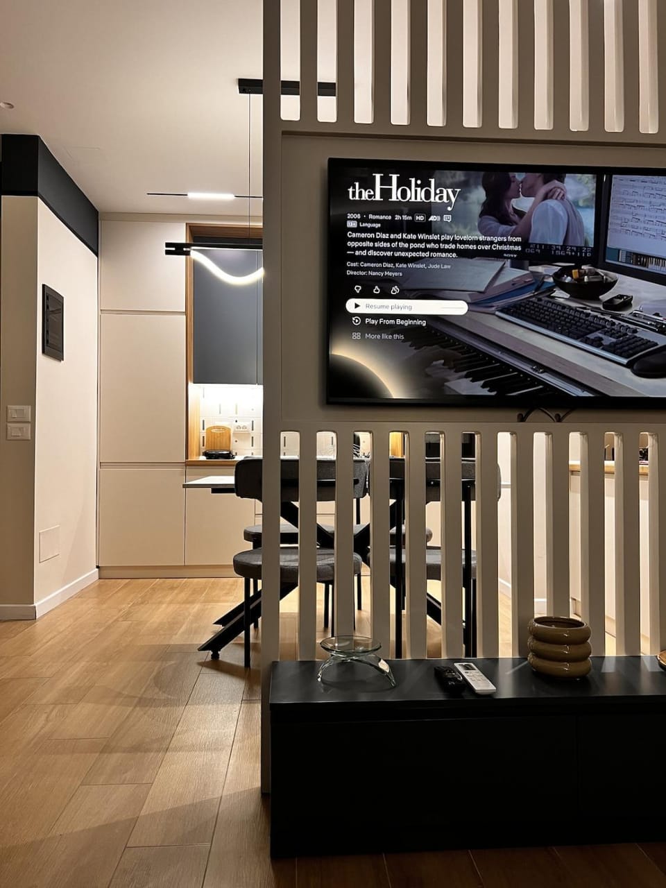 Living room, Seating area, Evening entertainment