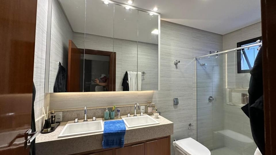 Casa de luxo em condomínio House in Goiania