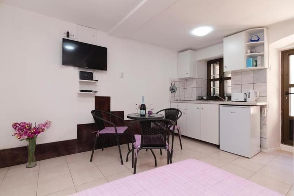 Studio Apartment Niki in hearth of Split Apartment in Split