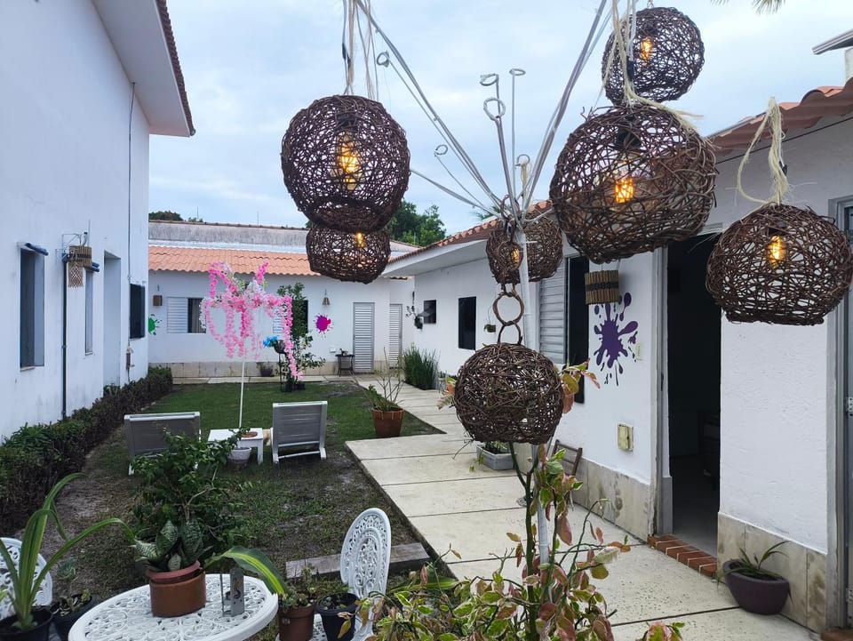 Residencial Girassol Outeiro Bed and Breakfast in Porto Seguro