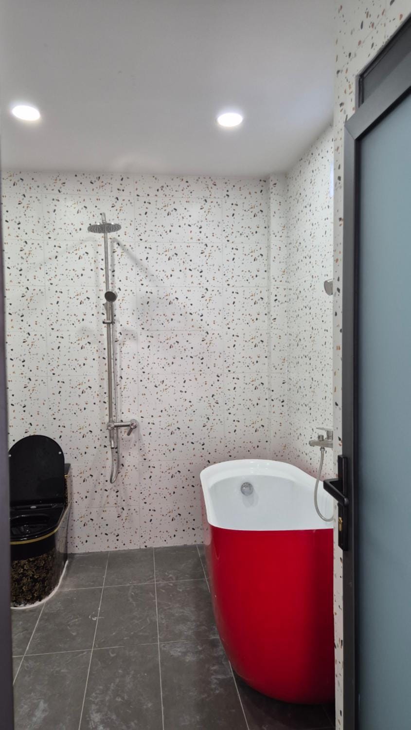 Shower, Bath