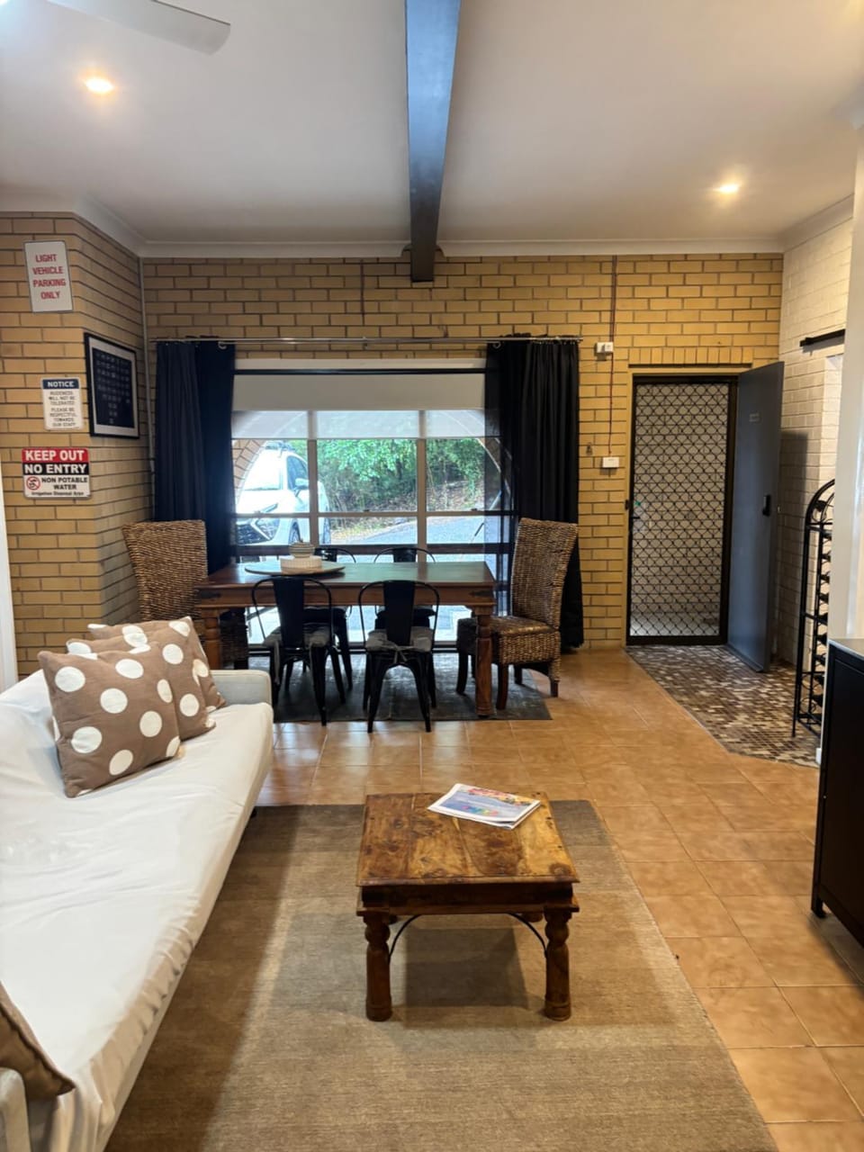 Kitchen or kitchenette, Living room, Photo of the whole room, Seating area, Dining area
