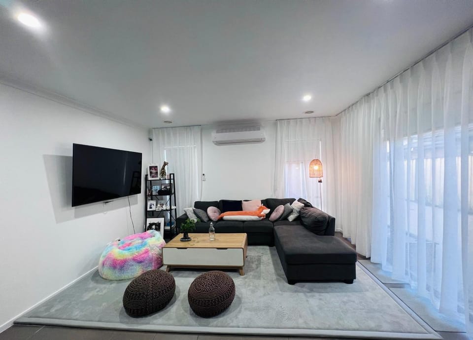 Communal lounge/ TV room, Karaoke