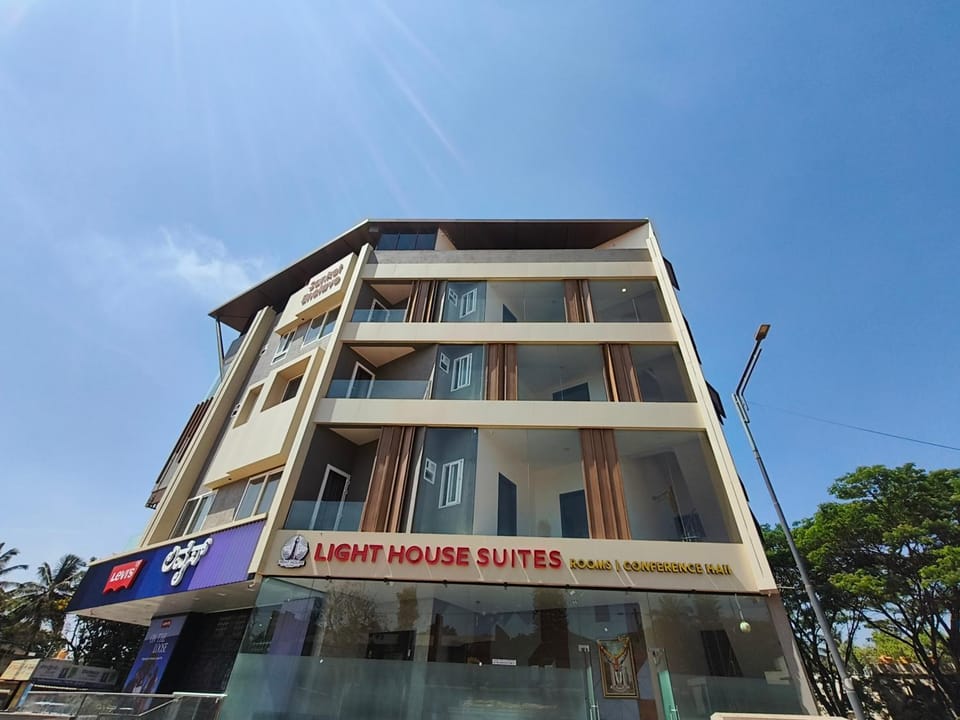 Property building, Facade/entrance, Day
