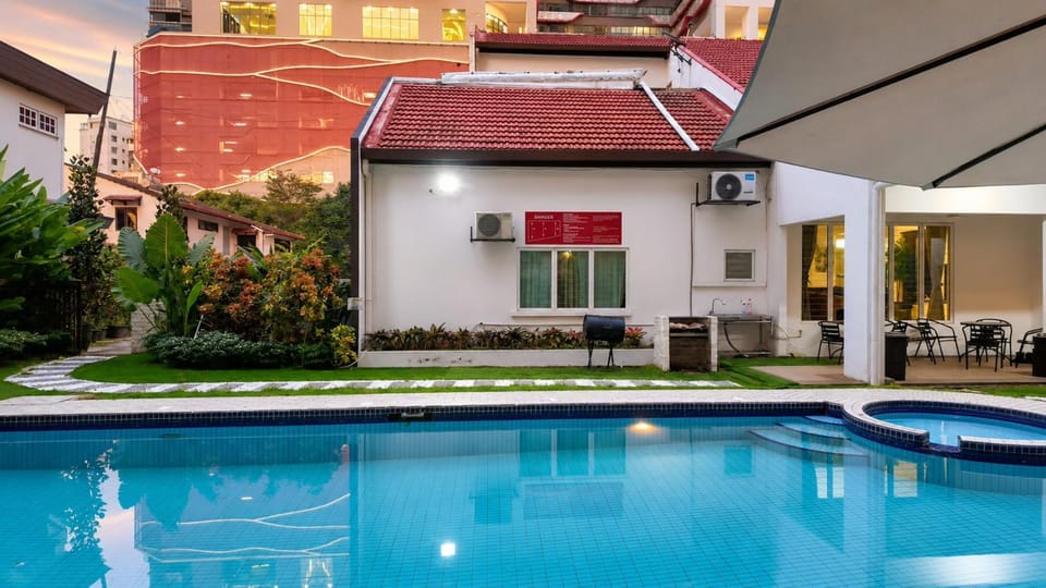 Property building, Swimming pool