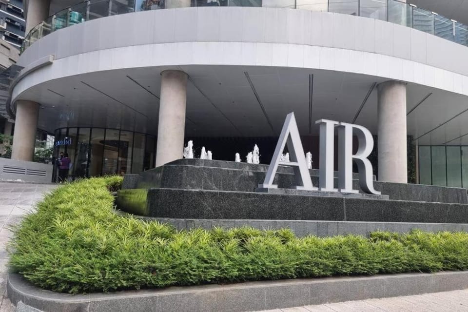Air Residences with 500Mbps Wifi Apartment in Makati